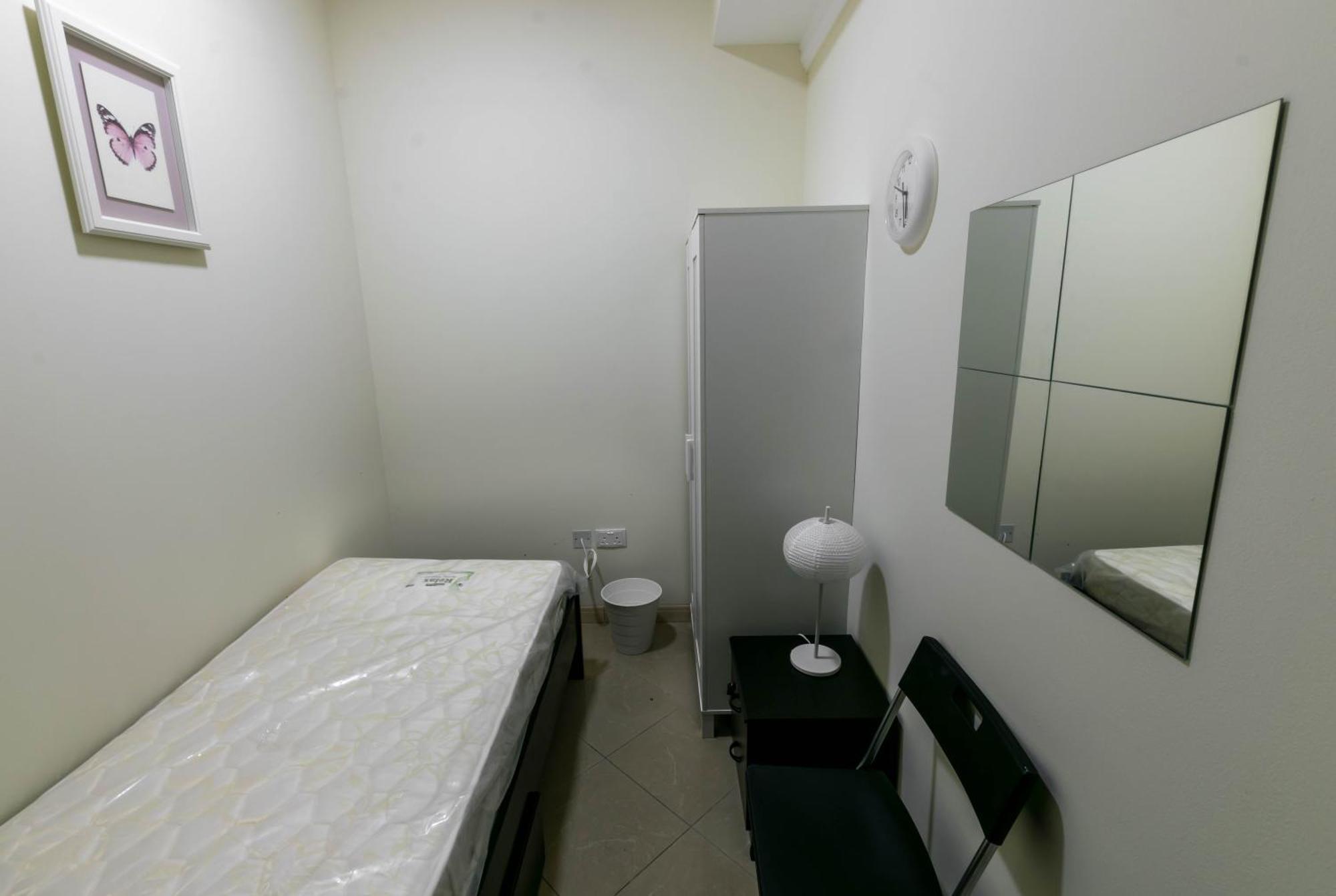 Small Budget Rooms For 'Girls' Only In Dubai, Marina Exterior foto